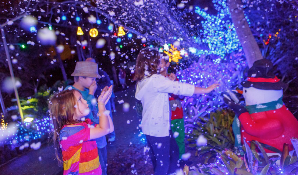 amazing snowing snowman snow machine